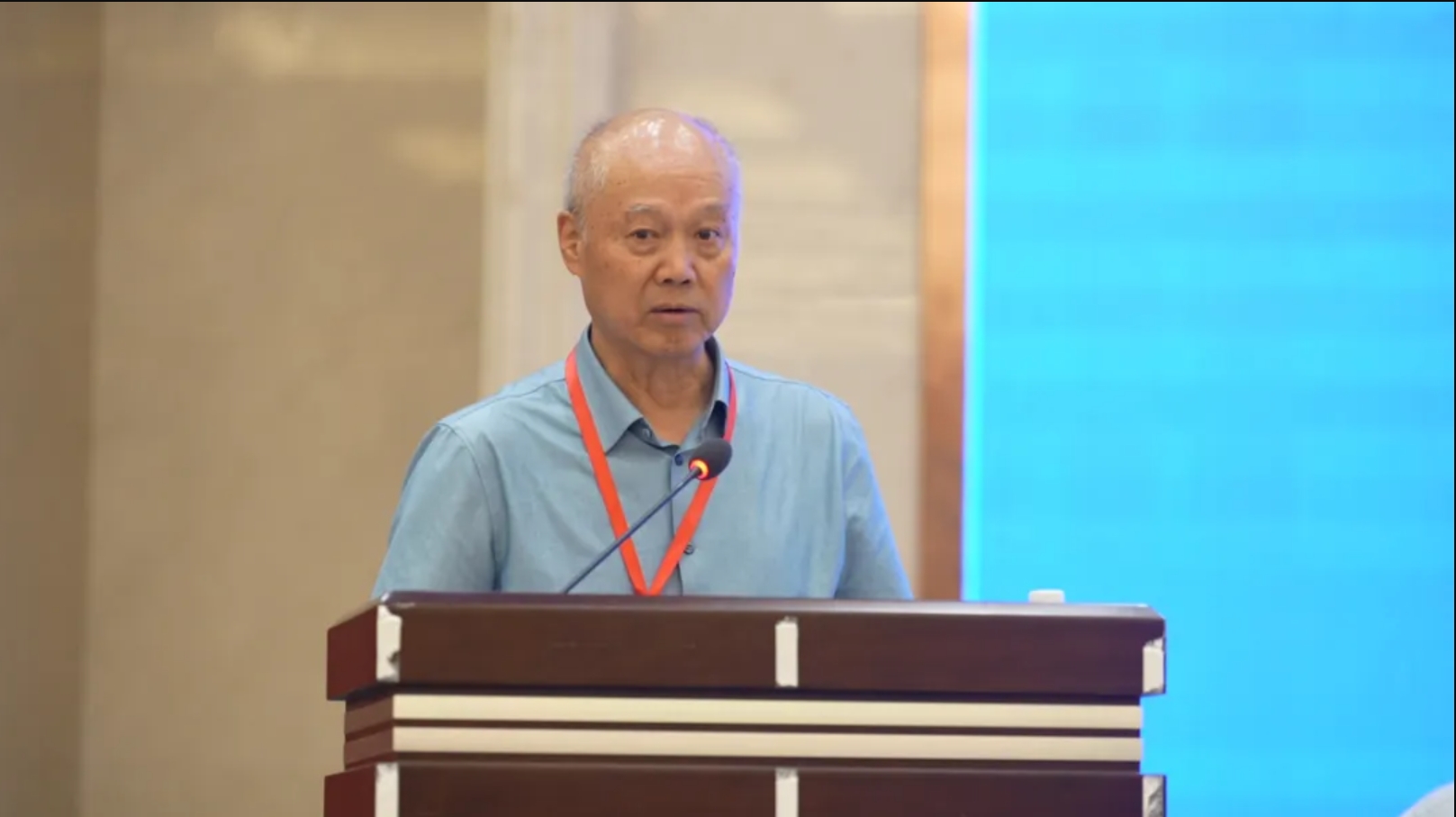 1761025381874095747.png 光头.png