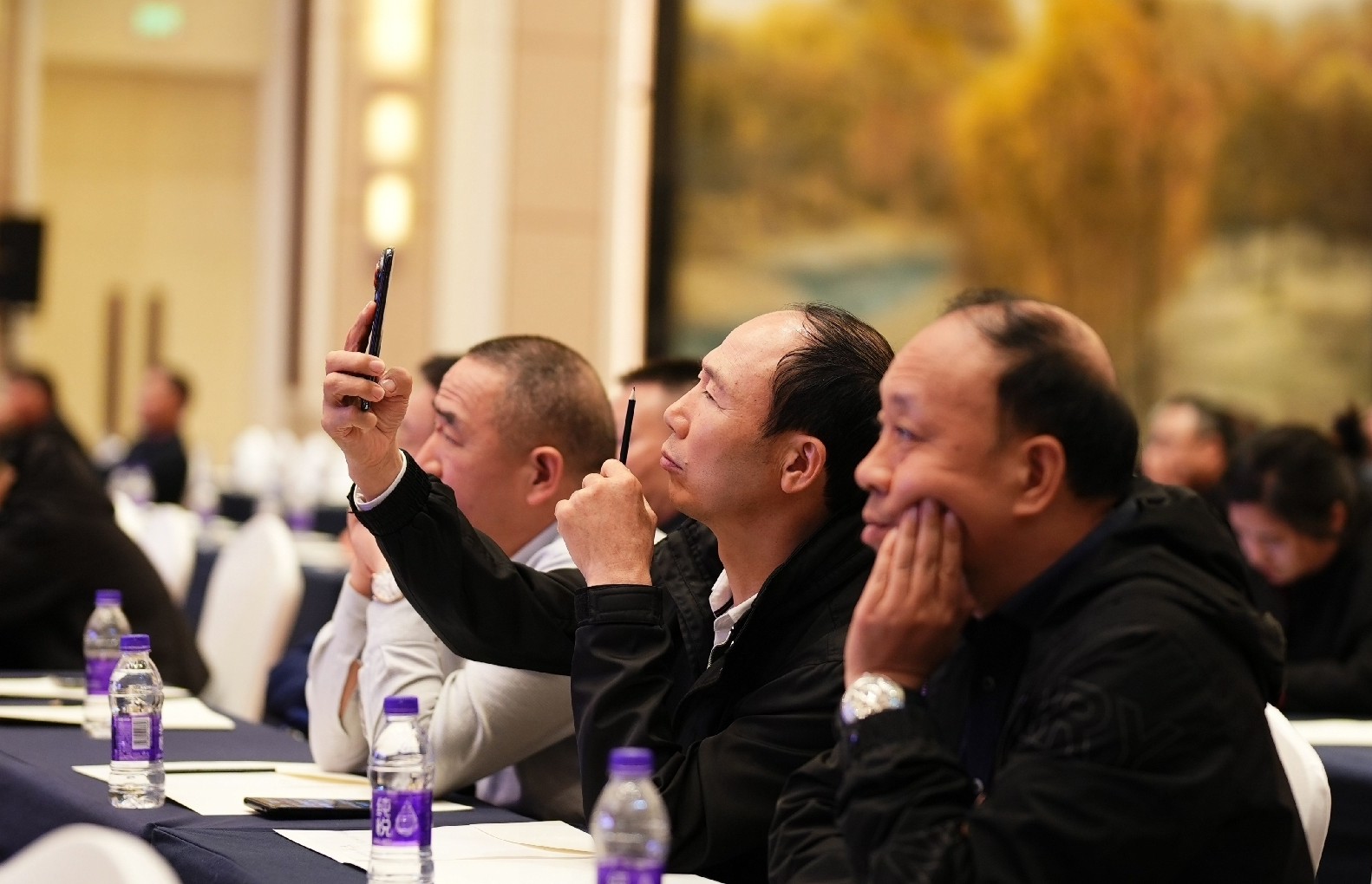 1765785810783057857.jpg 现场嘉宾听讲记录.jpg